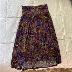 High waisted patterned skirt, floral. Mid length